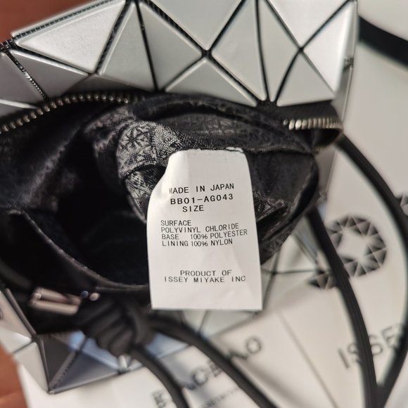 Bao Bao Issey Miyake Loop Shoulder Bag Silver - Picture 9 of 9
